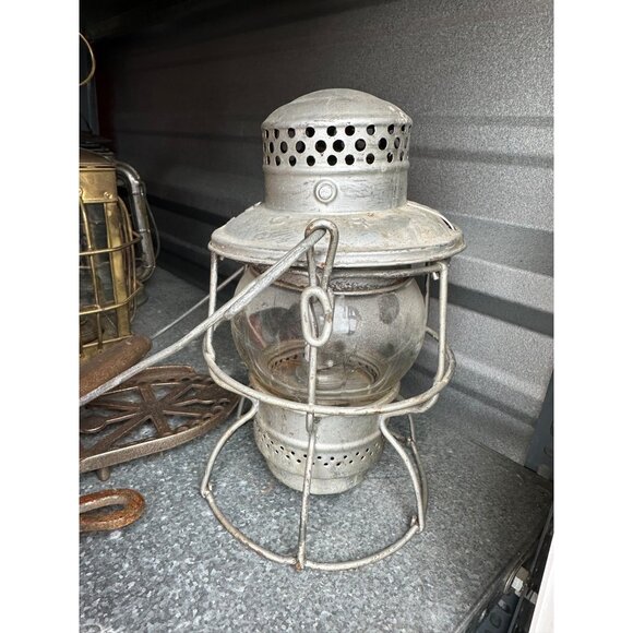 Antique CPR Railroad Lantern Canadian Pacific Railroad - Picture 1 of 4